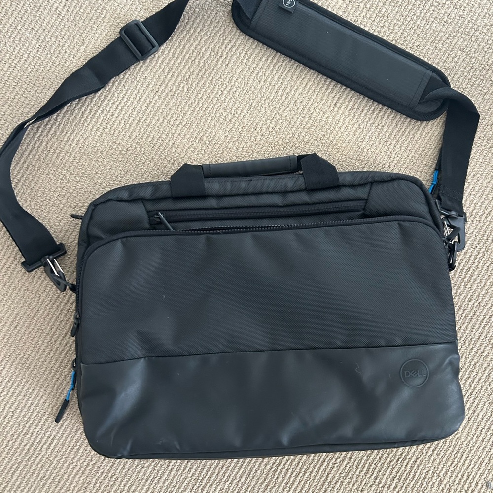 Dell Pro Briefcase / Laptop Bag in Black Like New Holds Multiple Devices